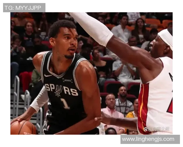 开拓者与热火的激烈对决NBA赛场上谁能笑到最后